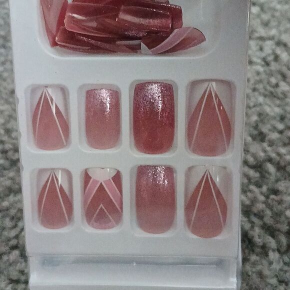 Press on Nails mauve and white  nails  NEW - Picture 3 of 4